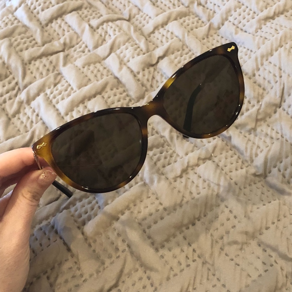Authentic Gucci Sunglasses! Make an Offer!!